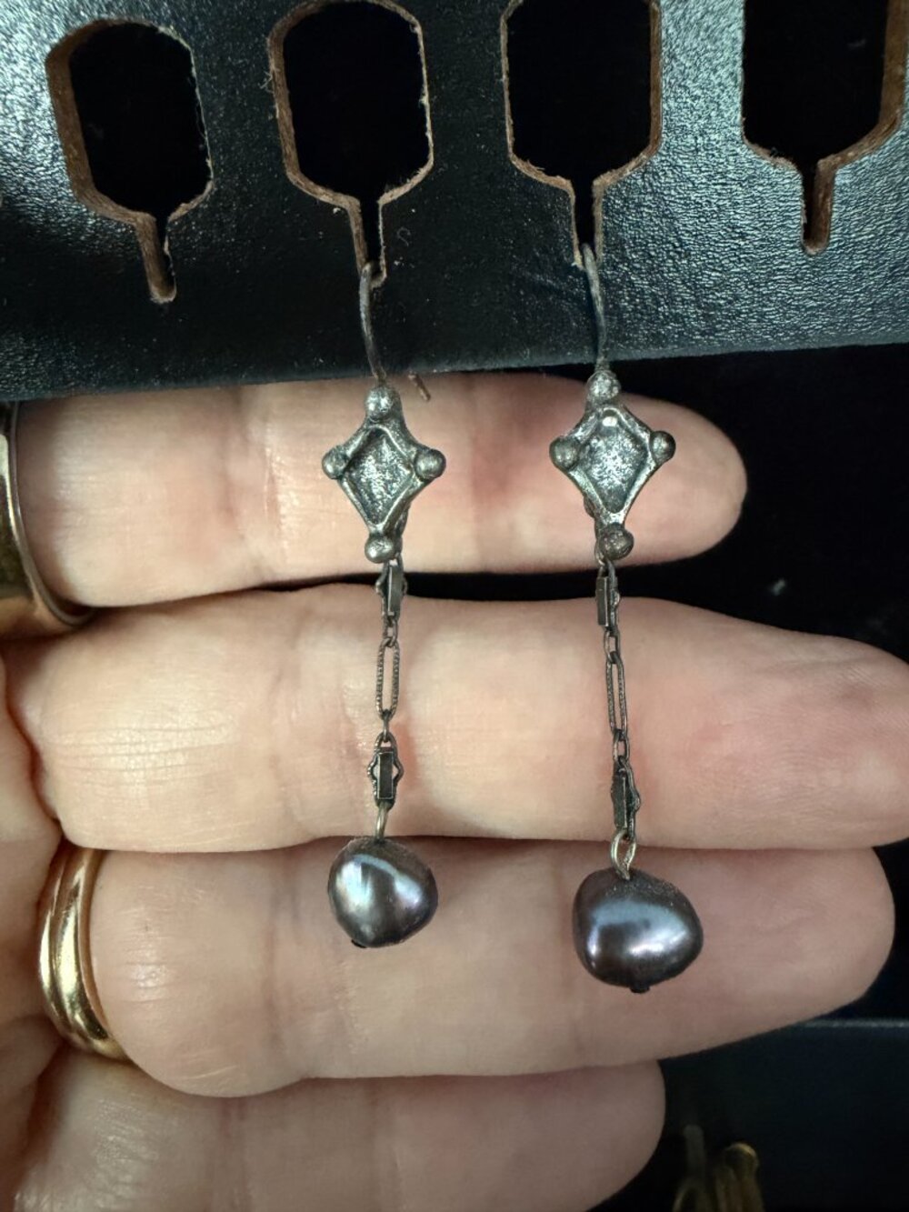 Vintage SIlver & Black Pearl Bead Drop Chain Earrings